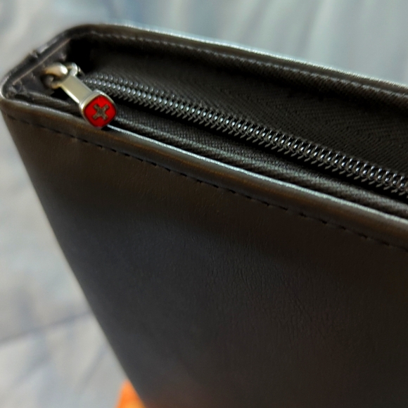 🎁NWOT Unisex🇨🇭Swiss Army Briefcase - Picture 13 of 13